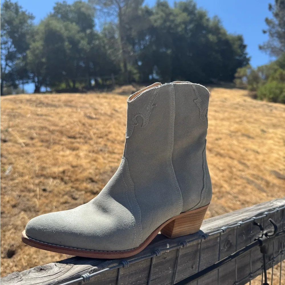 Free People New Frontier Western Suede Mid Calf Boot -Like New! - Picture 4 of 9